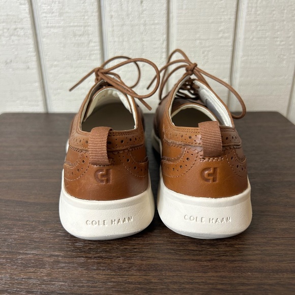 Cole Haan Zerogrand Meritt Wing Tip Oxfords, size 8. - Picture 5 of 10